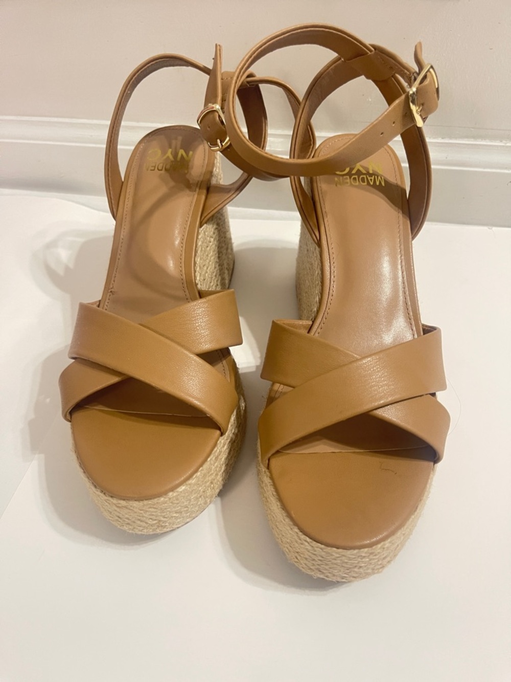 Madden NYC Women’s Strappy Wedge Sandals, Size 9.5 Medium Width - Picture 4 of 6